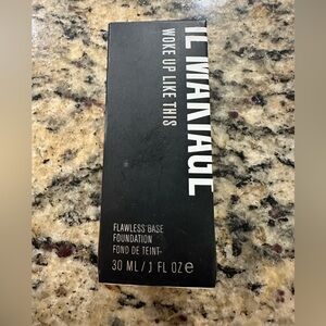 IL MAKIAGE Flawless Base Foundation